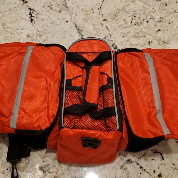 Tancendes Red Nylon Rear Bike Bag - Picture 6 of 13